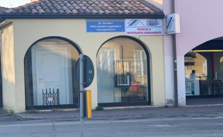 Showroom Vizza Infissi a Reggio Emilia